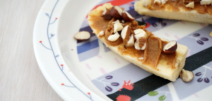 bananenbootjes met notenpasta