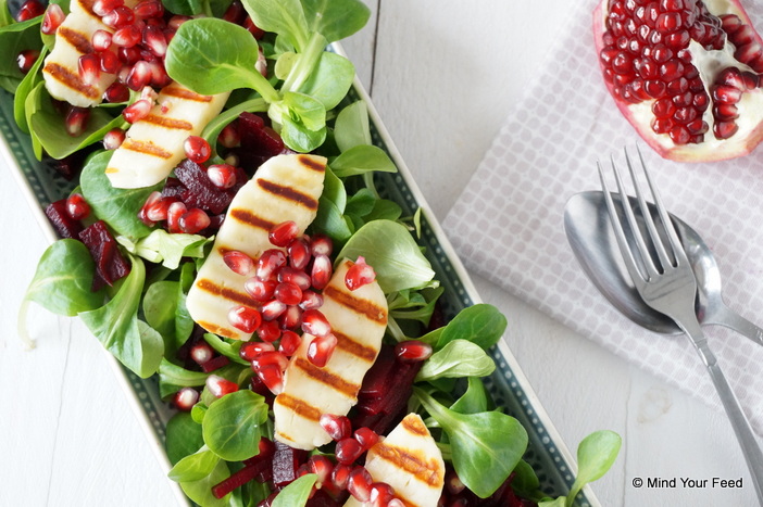 salade met halloumi en granaatappel