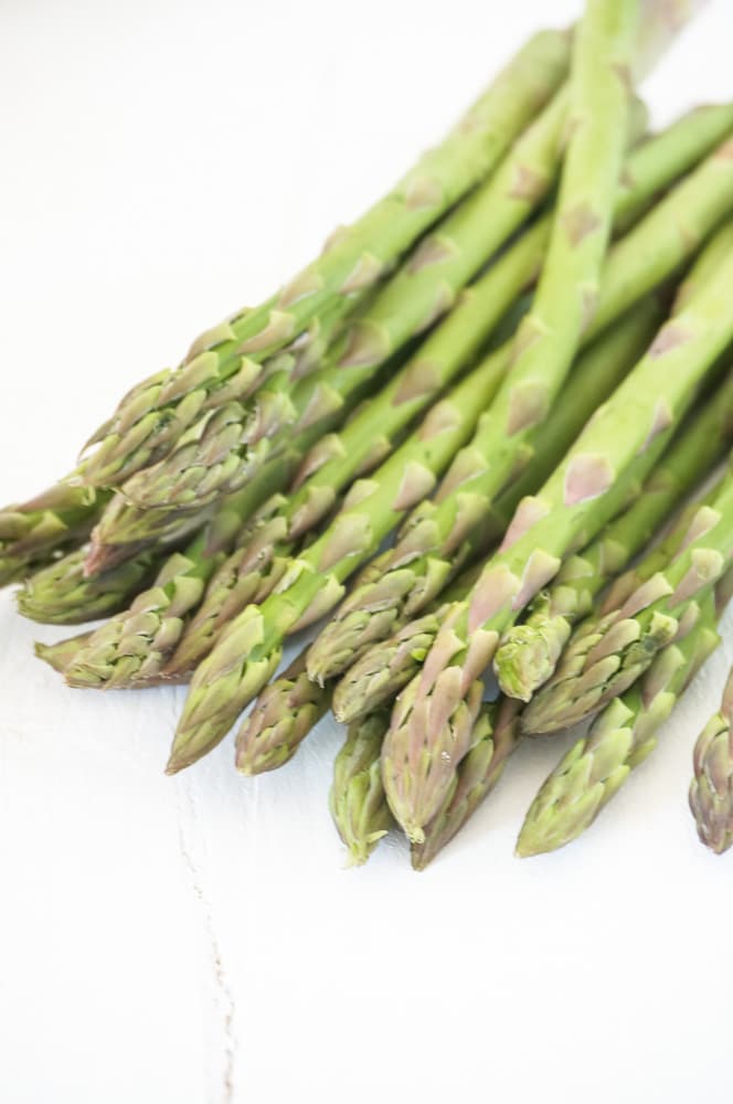 groene asperges met balsamico dressing, geroosterde groene asperges, gegrilde groene asperges, asperges uit de oven