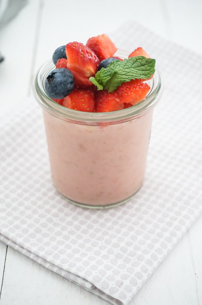Aardbeienmousse, recept aardbeien mousse met verse aardbeien en Griekse yoghurt