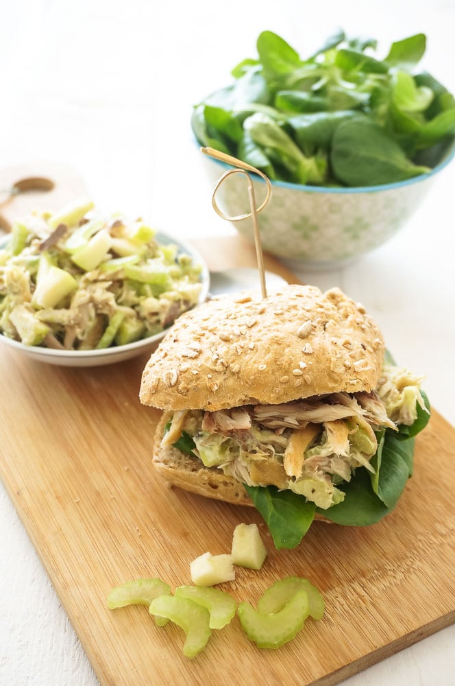 makreelsalade, makreelsalade maken, toast, brood, met appel en avocado, broodje makreelsalade