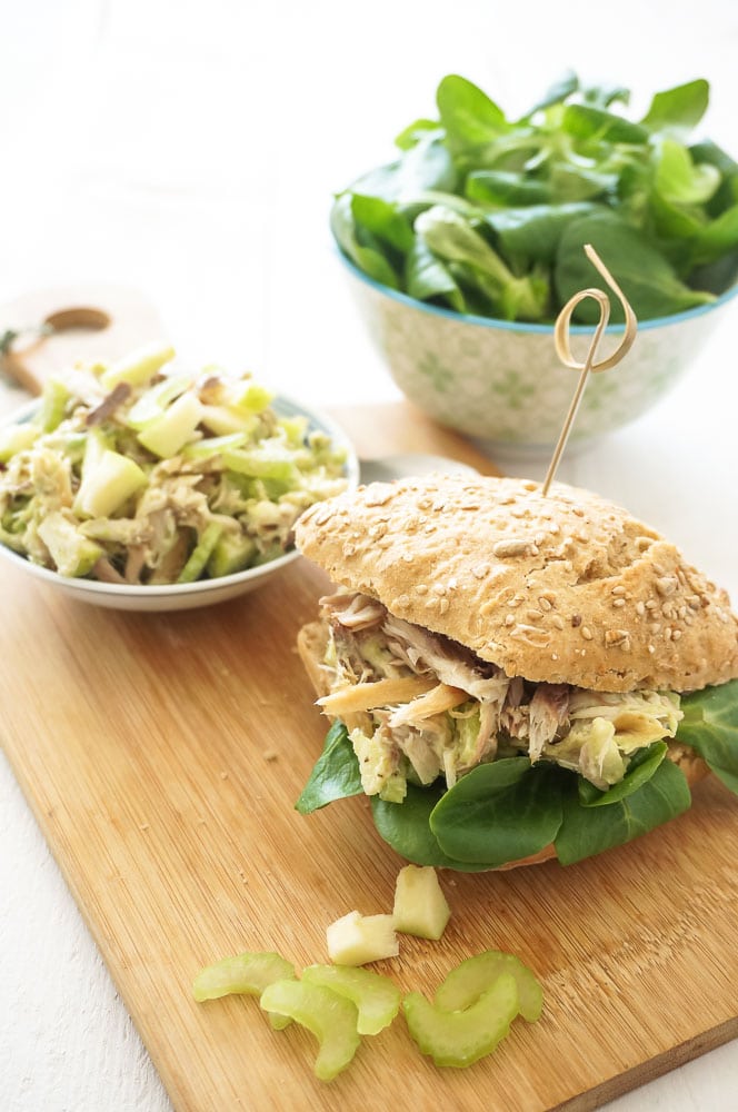 makreelsalade, makreelsalade maken, toast, brood, met appel en avocado, broodje makreelsalade