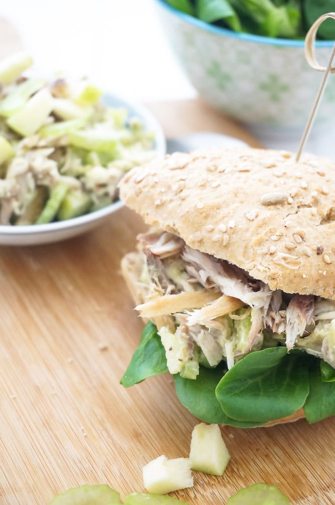 makreelsalade, makreelsalade maken, toast, brood, met appel en avocado, broodje makreelsalade