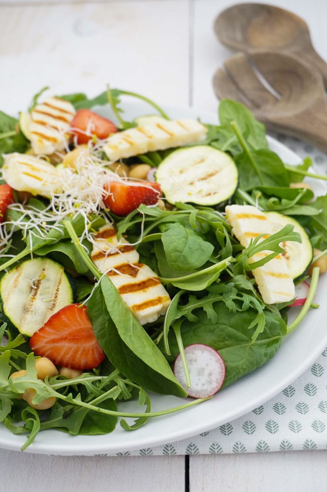 salade met gegrilde courgette en halloumi, halloumi recept, salade, lunch, zomer salade