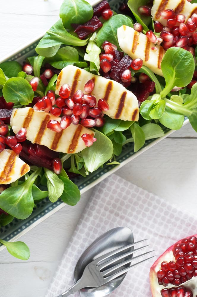 salade met halloumi en granaatappel, 