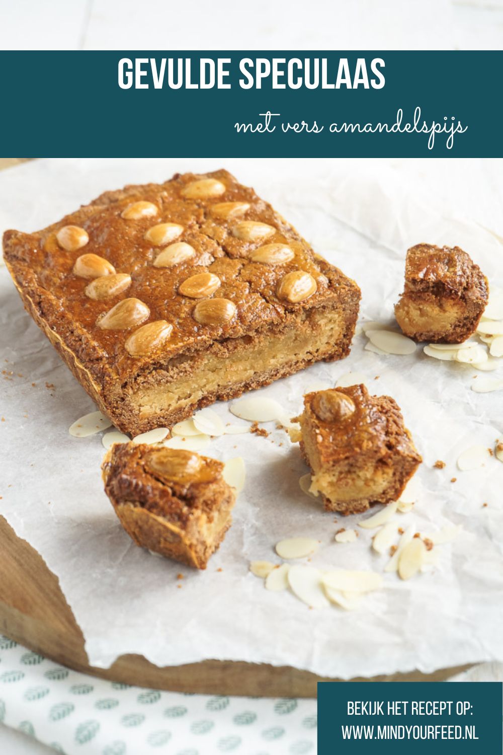 Traditioneel recept voor gevulde speculaas met amandelspijs, een klassiek Sinterklaas bakrecept met kruidig deeg en een zachte vulling.