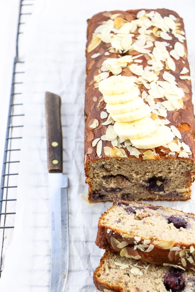 bananenbrood met blauwe bessen, gezond recept, gezonde tussendoortjes, glutenvrij bananenbrood