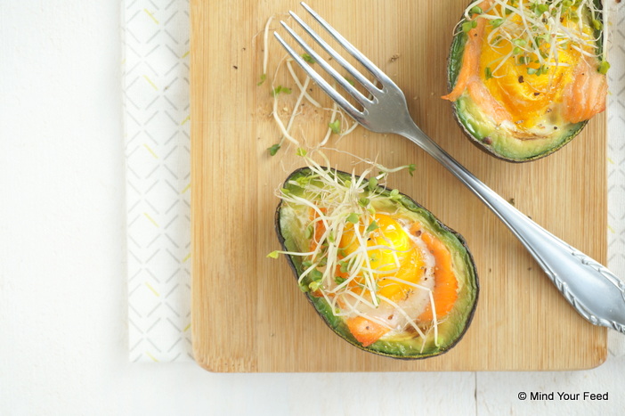 gevulde avocado met ei en zalm uit de oven