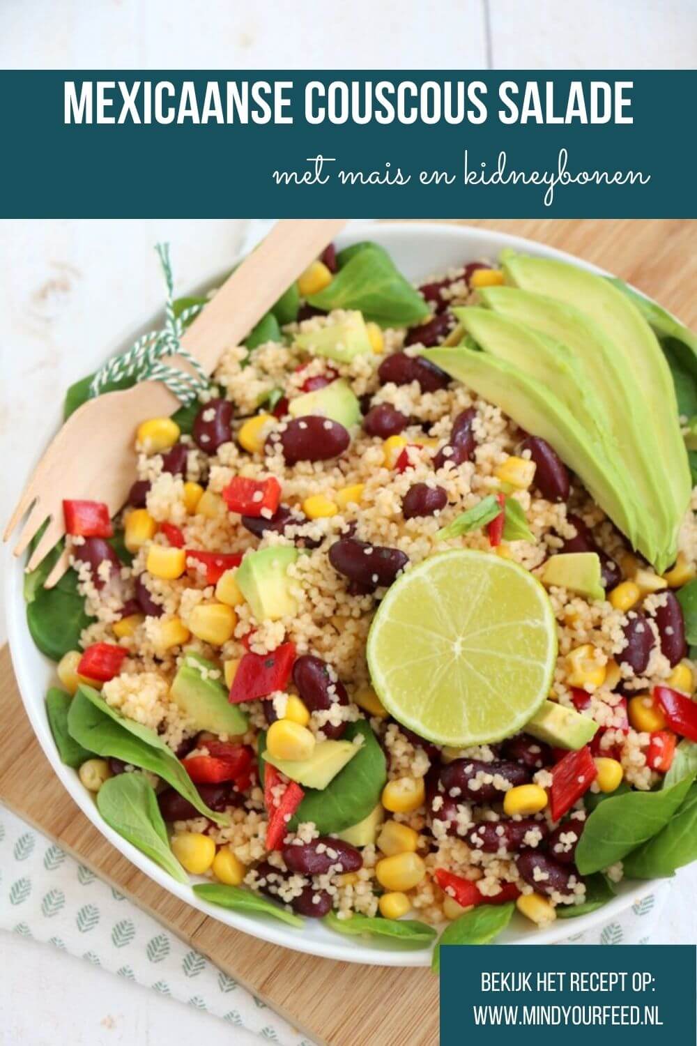 Mexicaanse couscous salade, maaltijdsalade recept met couscous, paprika, mais, kidneybonen en avocado.