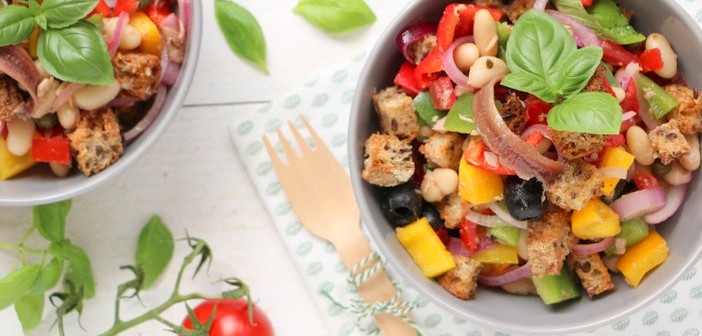 panzanella, italiaanse broodsalade, salade met brood, Panzanella recept