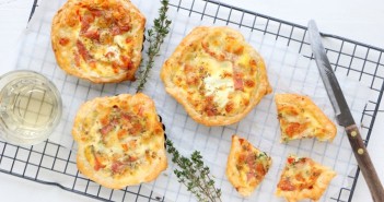 mini pizza quiche, pizza hapje, mini pizza hapje, bladerdeeg hapje