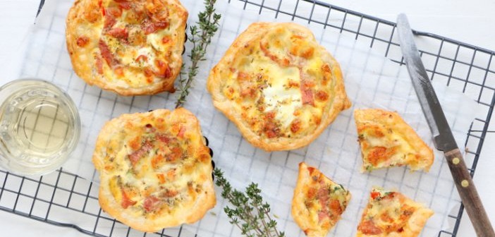 mini pizza quiche, pizza hapje, mini pizza hapje, bladerdeeg hapje