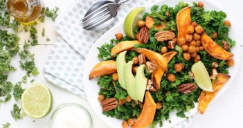 Boerenkoolsalade met zoete aardappel en kikkererwten zoete aardappel salade