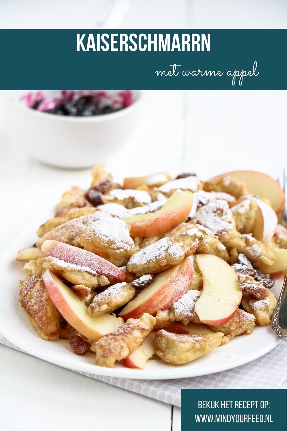 Kaiserschmarrn met warme appel, makkelijk recept voor de bekende Oostenrijkse pannenkoek met appel en compote. Oostenrijks recept, wintersport, zelf kaiserschmarrn maken