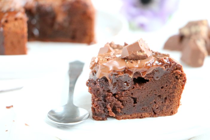 salted caramel brownie taart