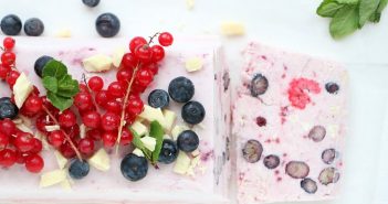 semifreddo met blauwe bessen