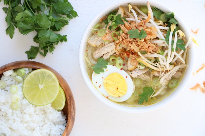 soto ajam,  maaltijdsoep, vegetarische maaltijdsoep, maaltijdsoep recepten, maaltijdsoepen, maaltijdsoep gezond, maaltijdsoep met vlees, maaltijdsoep met aardappel, maaltijdsoep met kip