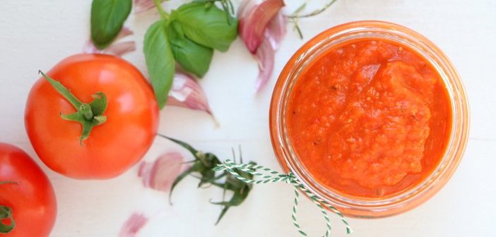 leeftijd Melodramatisch Verhoog jezelf Tomatensaus van verse tomaten (basis pastasaus) - Mind Your Feed leeftijd Melodramatisch Verhoog jezelf Tomatensaus van verse tomaten (basis pastasaus) - Mind Your Feed