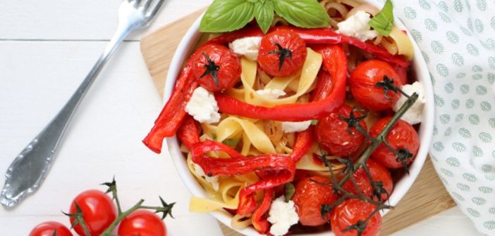 forum Tolk blauwe vinvis Pasta met geroosterde paprika en mozzarella - Mind Your Feed