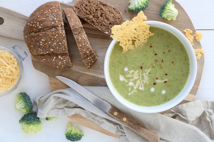 broccoli courgettesoep, soep recepten, voorgerechten, lunchen met soep, feestelijke soep recepten