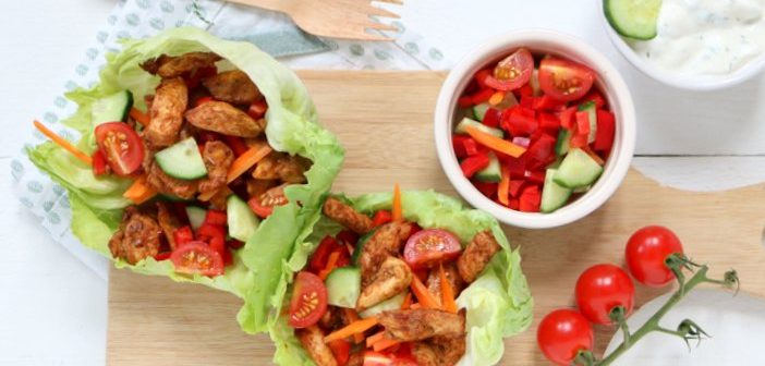 sla wraps met kip. snelle makkelijke kip recepten