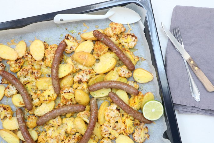 traybake met geroosterde bloemkool, bloemkool uit de oven