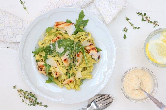 pasta pesto met gegrilde kip. Kip recepten met pasta