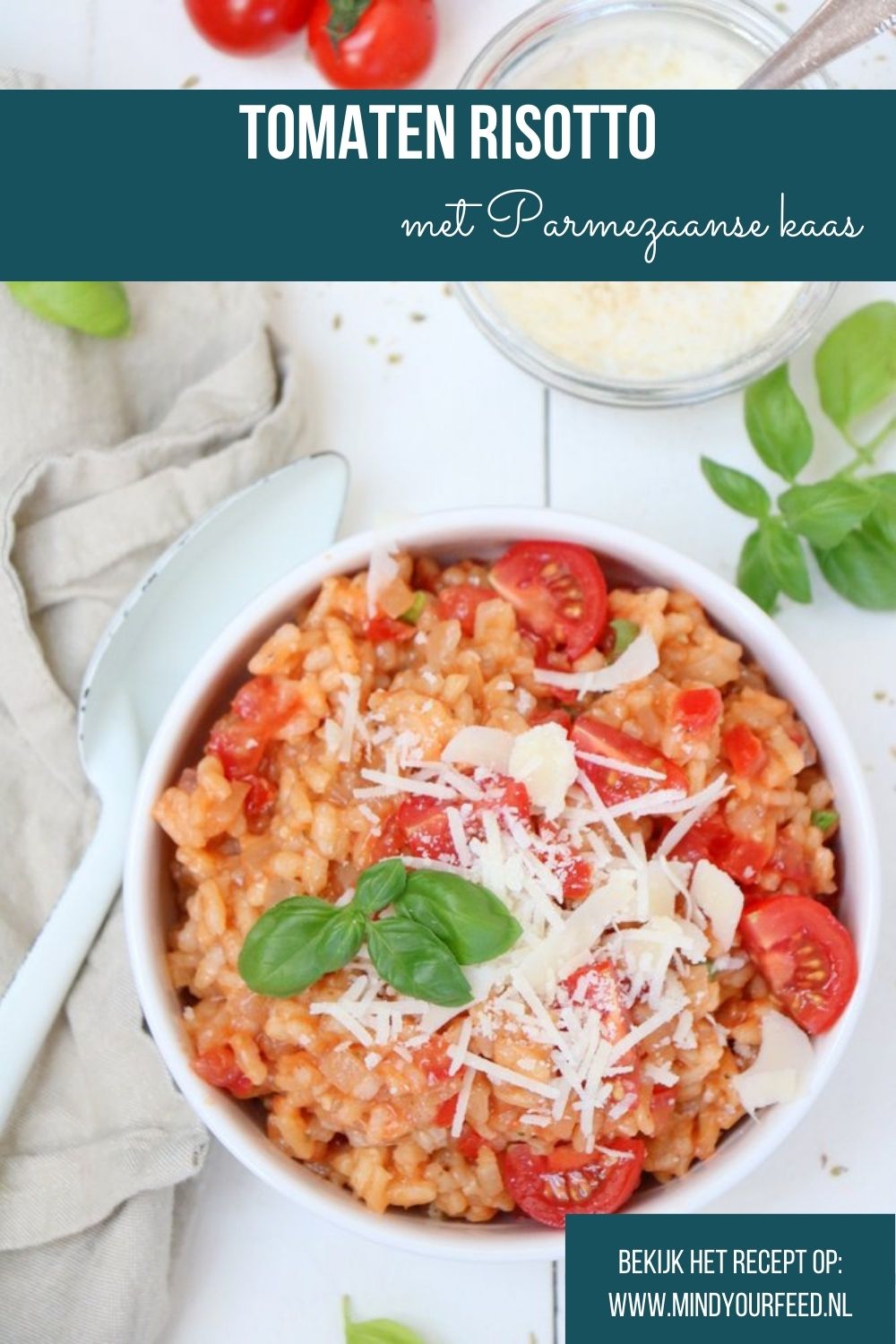 Tomaten risotto, makkelijk recept voor vegetarische risotto met tomaten en Parmezaanse kaas. Zelf risotto makkelijk is eenvoudig, lekker en snel.