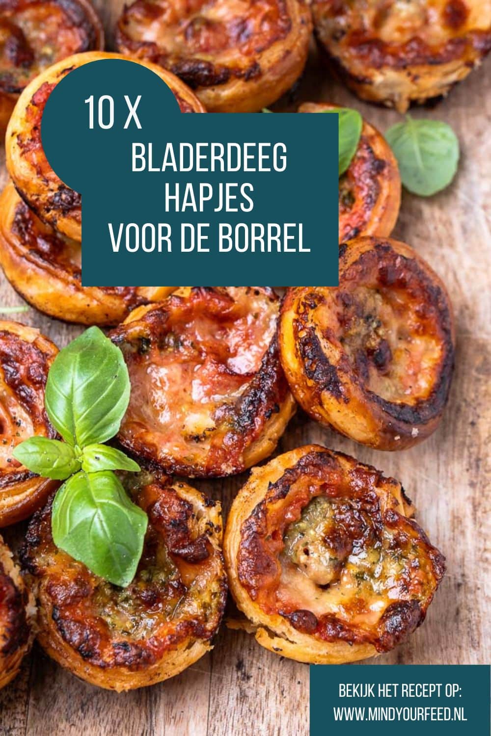 Op zoek naar makkelijke en feestelijke borrelhapjes? Ontdek 10 heerlijke bladerdeeg hapjes die altijd in de smaak vallen! Van mini saucijzenbroodjes en pizza rolletjes tot empanadas en hapjes met brie of spinazie. Simpel om te maken, lekker krokant en perfect voor elk feestje of borrelmoment!
