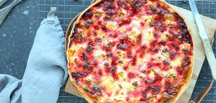 quiche met zalm en rode biet