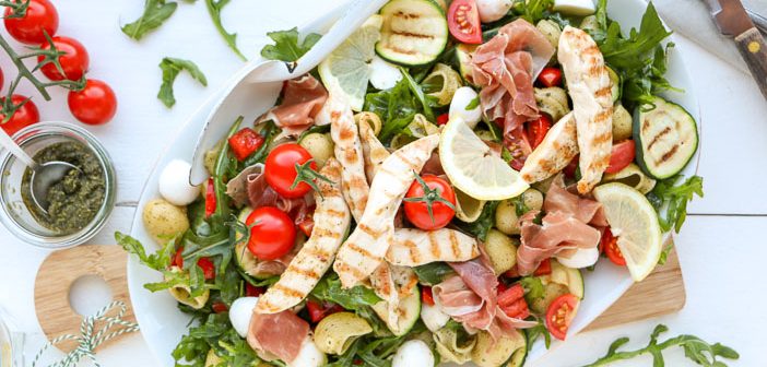 pasta pesto salade, Italiaanse maaltijdsalade, makkelijke salade met pasta, recept