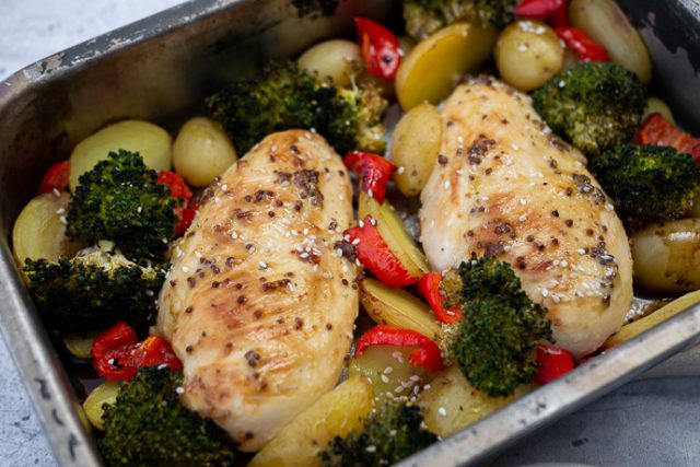 Honing-mosterd kip uit de oven - Mind Your Feed