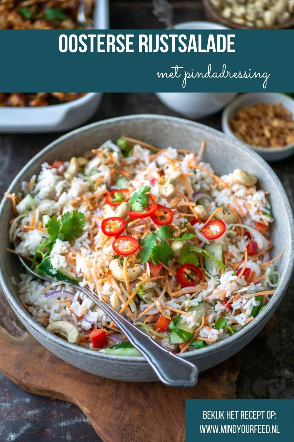 Oosterse rijstsalade, maaltijdsalade met rijst, vegetarisch recept