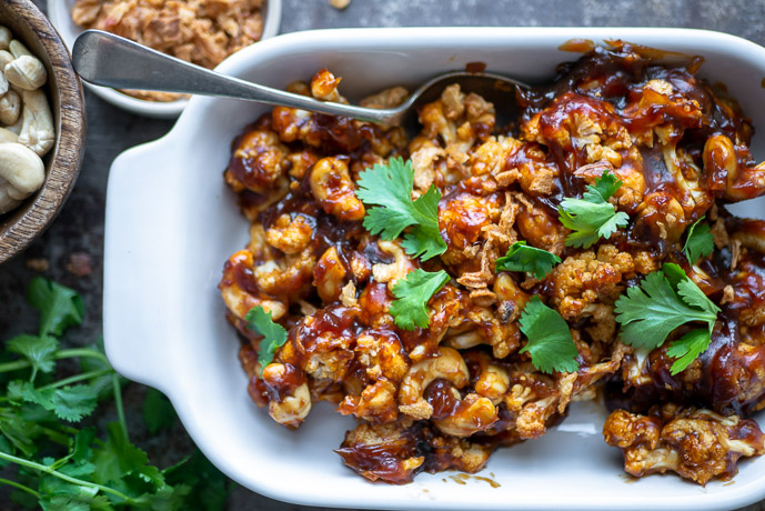 bloemkool uit de oven, vegetarisch gerecht, bloemkool met zoetzure saus