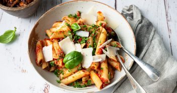 penne all'arrabiata, klassiek Italiaans recept voor arrabiatasaus