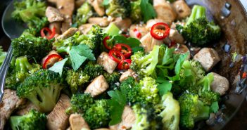 roerbak kip broccoli, makkelijk recept voor roerbak kip met broccoli, roerbak kip koolhydraatarm, roerbakgerechten