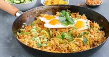 Indonesische nasi goreng nasi goreng, indonesische nasi goreng, nasi recept, zelf nasi maken zonder pakjes en zakjes