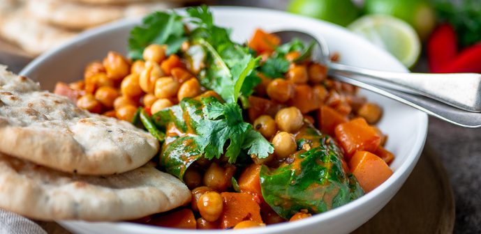 zoete aardappel curry, vegetarische curry met zoete aardappel en kikkererwten, recept, kikkererwten recepten