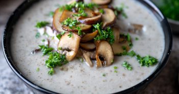 romige champignonsoep, champignonsoep makkelijk recept, zelf champignonsoep maken