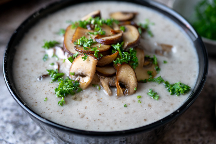 romige champignonsoep, champignonsoep makkelijk recept, zelf champignonsoep maken