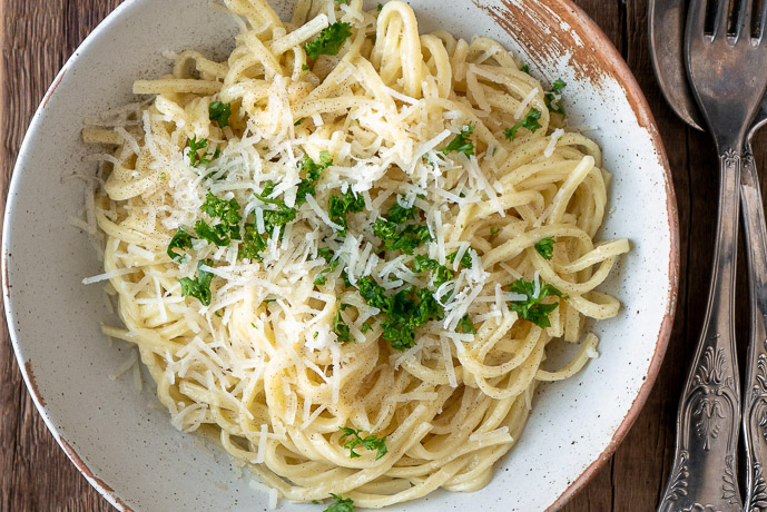 Mount Bank tegel Barmhartig Spaghetti cacio e pepe - Mind Your Feed