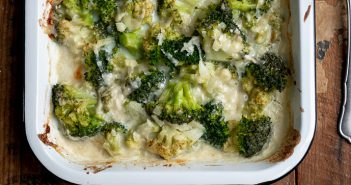 broccoli gratin met Parmezaanse kaas, broccoli gratin recept, romige broccoli gratin