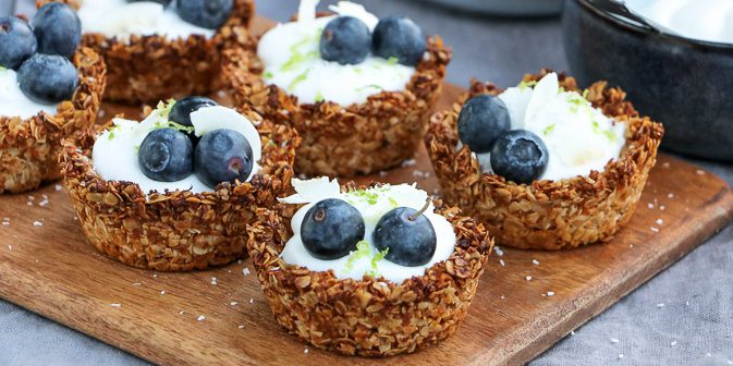 havermout cups met kokosyoghurt, makkelijk recept voor havermout ontbijt taartjes