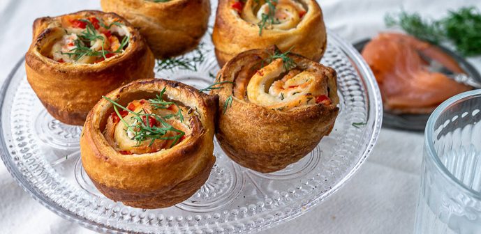 Croissant rolletjes met gerookte zalm