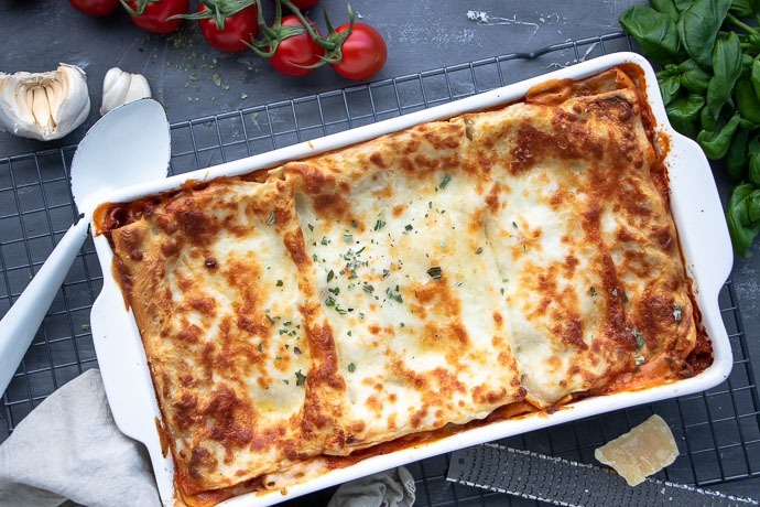 Lasagne Bolognese met bechamelsaus, traditionele Italiaanse lasagne