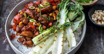 10 x Snelle recepten Kip cashew, makkelijk recept voor Oosterse kip met cashewnoten en zoetzure saus