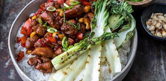 Kip cashew, makkelijk recept voor Oosterse kip met cashewnoten en zoetzure saus