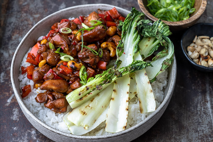 cashew met gegrilde paksoi - Mind Your Feed