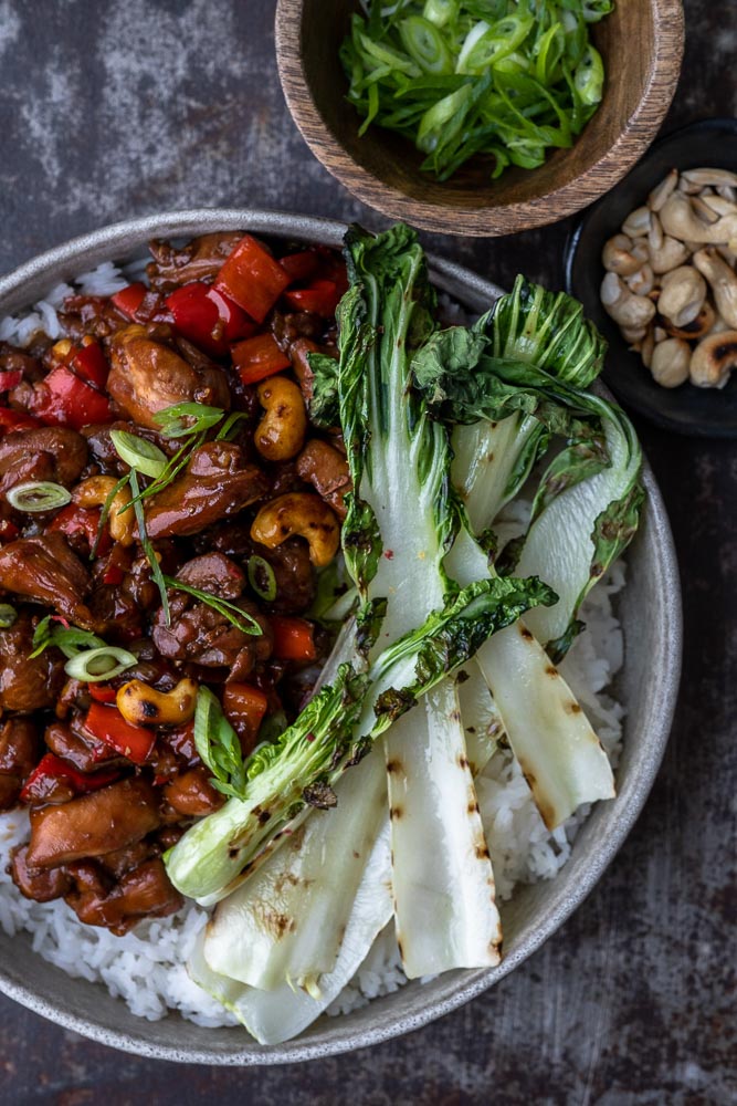 Kip cashew, makkelijk recept voor Oosterse kip met cashewnoten en zoetzure saus