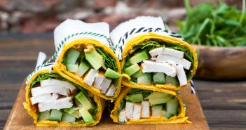 wraps met gerookte kip, lunch wrap recepten, wraps gerookte kip, hummus, avocado, recept